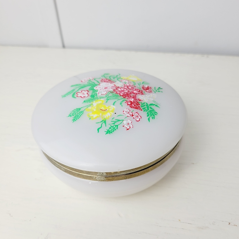 Vintage Hong Kong Round Jewelry Box Floral Appliqué Gold Distressed Metal Rim